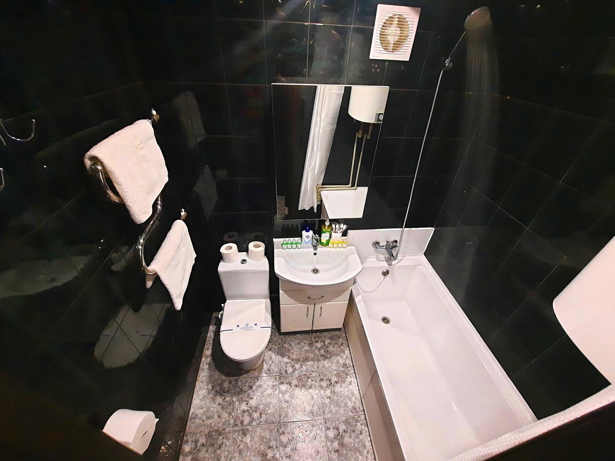 Морська Квартира У Центрі М Полтава Мережа Alexapartments Документи Для Відряджень Цілодобове Безконтактне Заселення 24-7 Poltava Exterior foto
